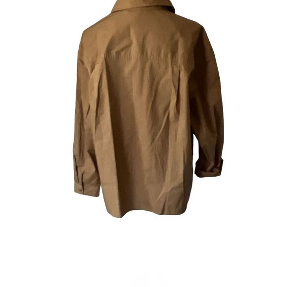 🆕 2 pc Set Cresent Button Down and Shorts Set size M - Picture 4 of 13